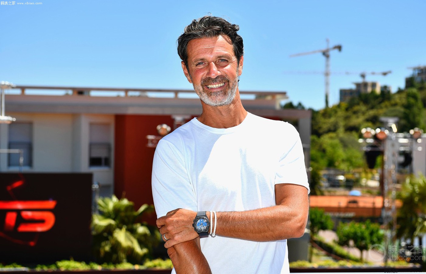 让我们拭目 让我们拭目