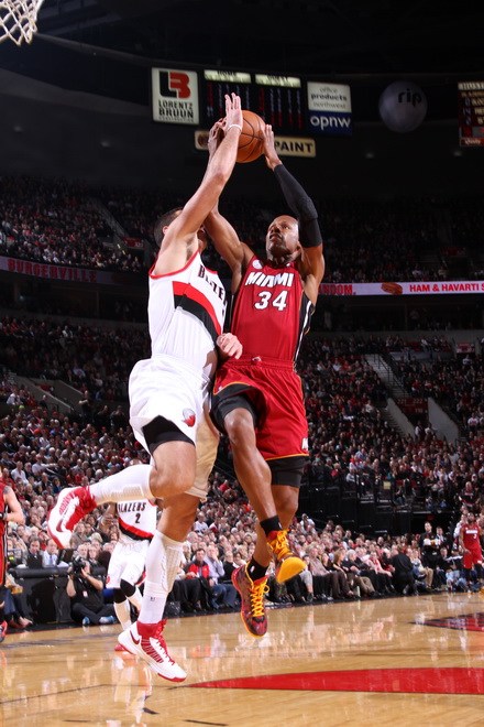 郑钦文顶住 郑钦文顶住