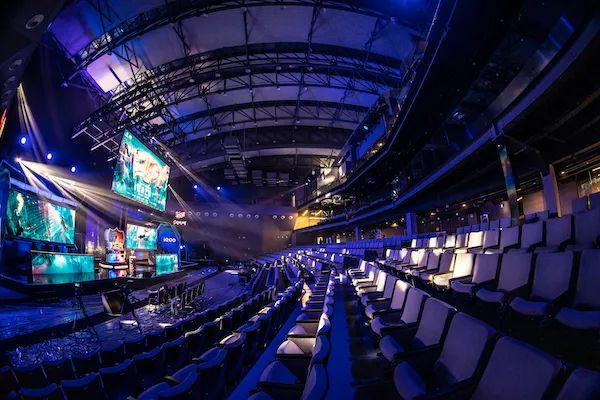 提前占位 提前占位